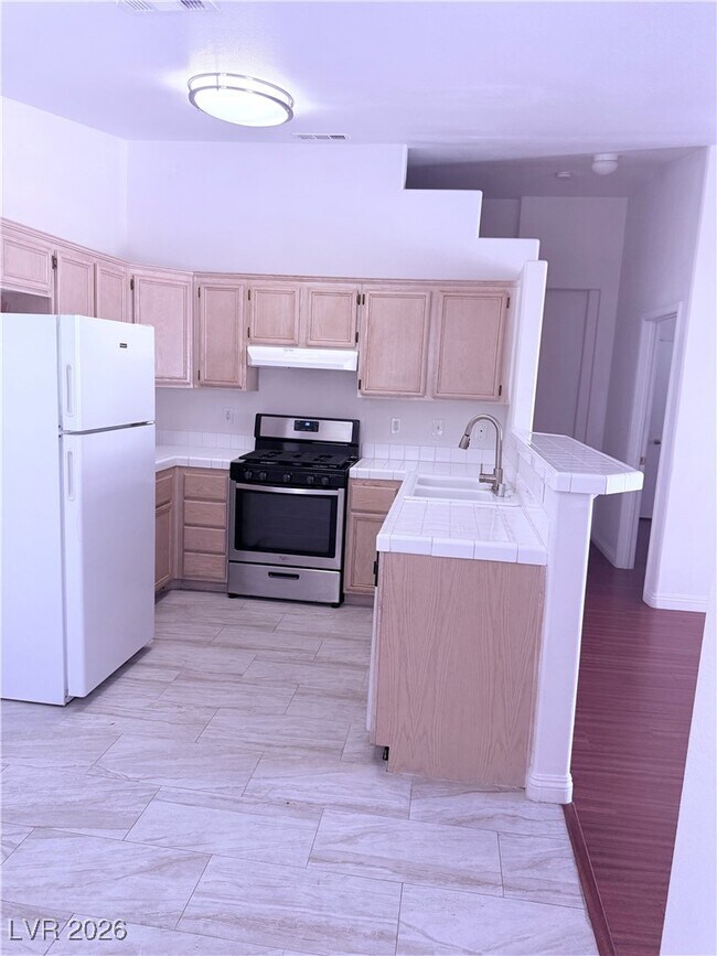 Photo - 2110 Los Feliz St Unit 2055