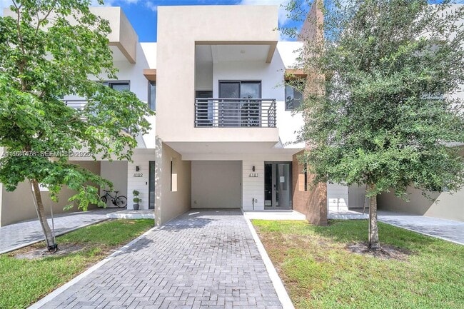 Photo - 4181 N Oak Pl