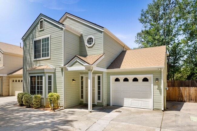 Photo - 741 Gail Gardner Way