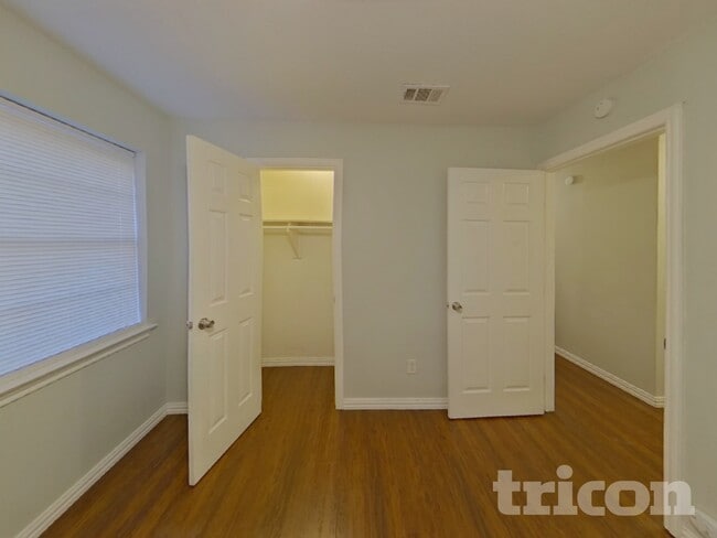 Photo - 126 Tharp St