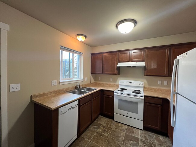 Photo - Shuksan Apartments Unit 3315-101
