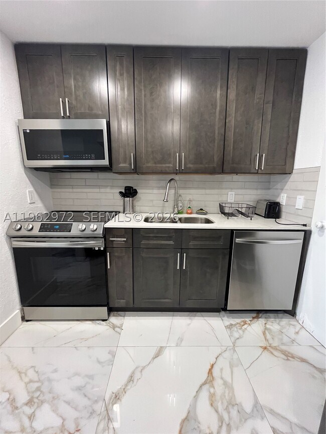 3505 S Ocean Dr Unit 1004