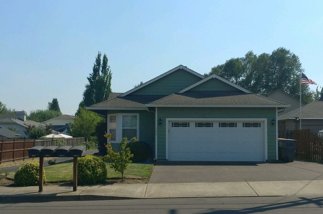 Photo - 1586 NE Grandhaven Dr Casa
