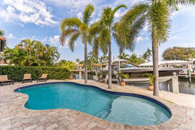 Photo - 2461 SE 10th St