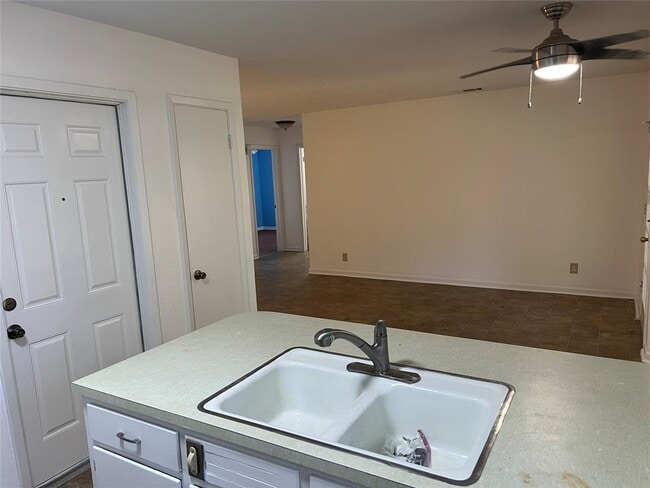 Photo - 8518 Woodstone Dr