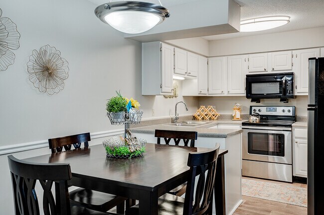 Villas at Oak Crest