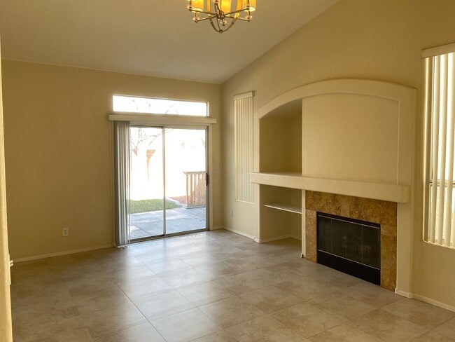 Photo - 3/2 charming single-story home located in the desirable Summerlin