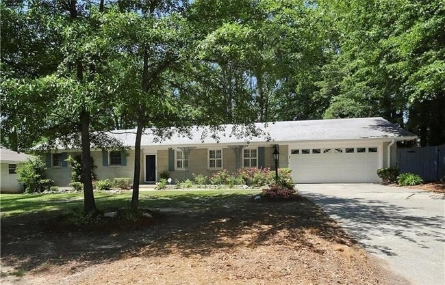 Building Photo - 115 Peyton Rd SW