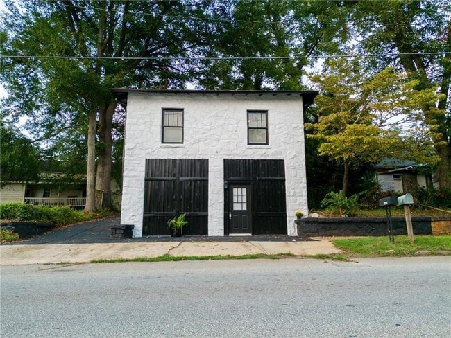 Building Photo - 340 W Washington St