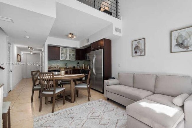 Photo - 41 SE 5th St Unidad 308