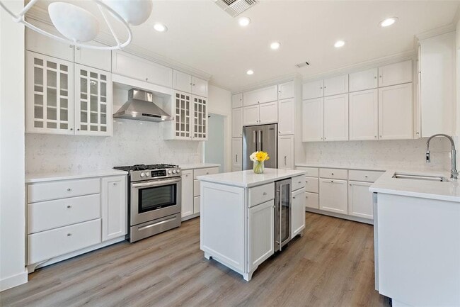 Photo - 5700 Carry Back Ln