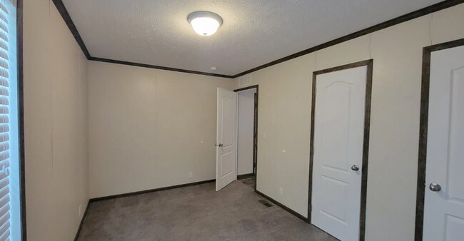 Photo - 204 Birch Ln