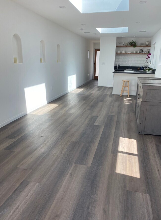 Photo - 22612 Califa St