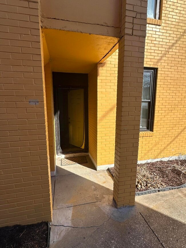 Photo - 703 Wilkinson Blvd Unit 2