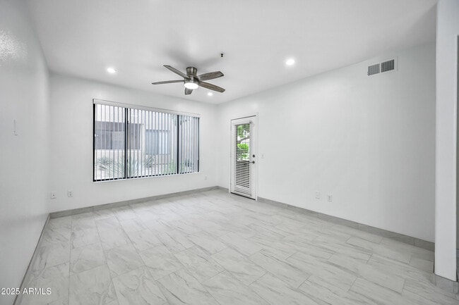 Photo - 4925 E Desert Cove Ave Unit 149