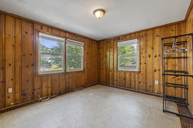 Photo - 4610 Calvert Rd