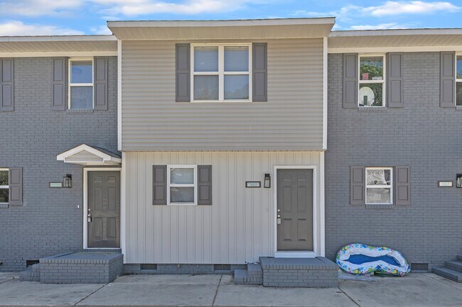 Photo - 385 E Williams St Townhome