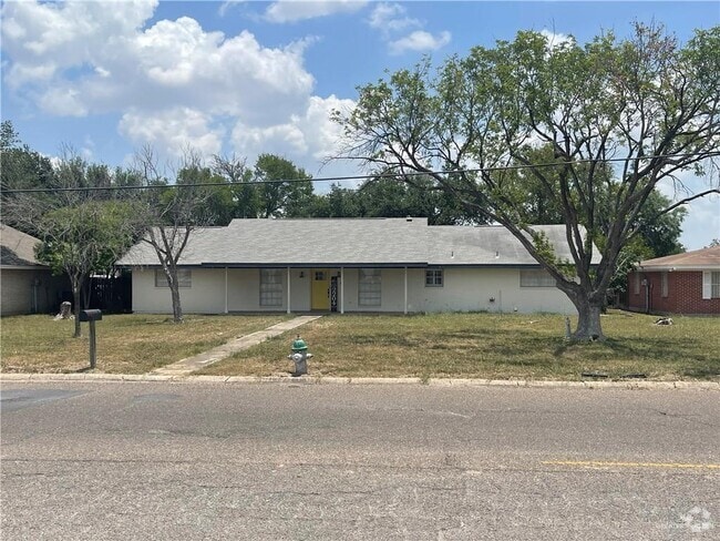 Building Photo - 2200 N Bryan Rd Rental