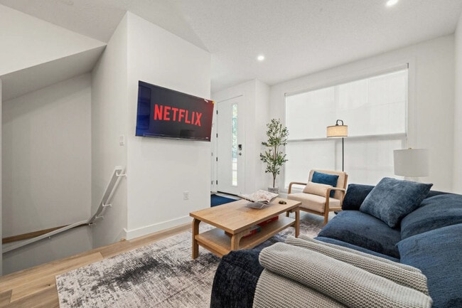Photo - 13516-13115 115 Ave NW Unit SI FL1-ID1607004P