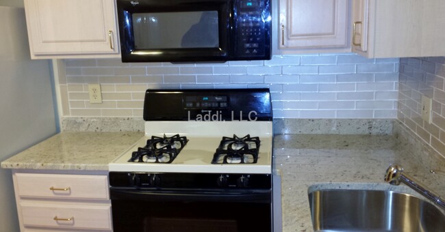 Photo - 88 Beacon St Unidad 1 Rental