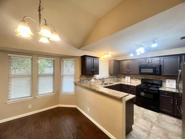 Photo - 1800 Columbine Ln