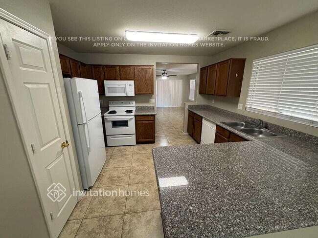 Photo - 12470 W Redfield Rd