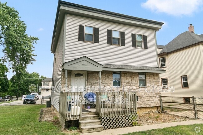 Building Photo - 621 Oneida St Rental