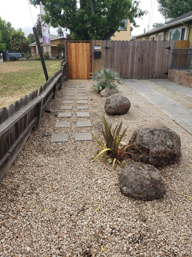 Photo - 958 10th Ave