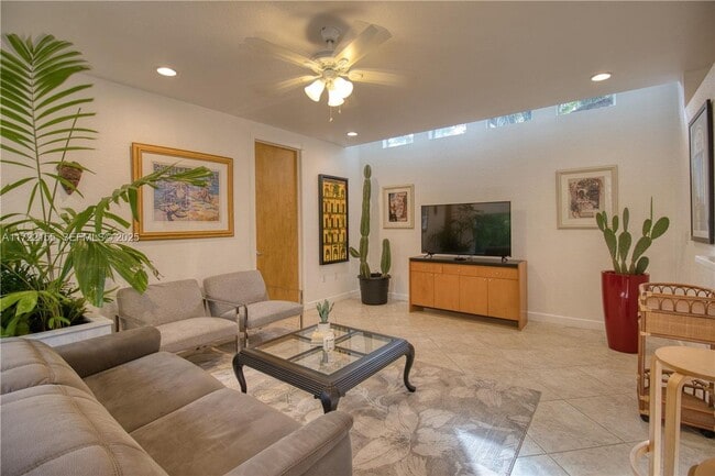 Photo - 2200 Lincoln Ave