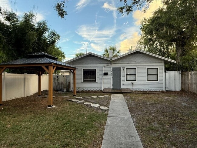 Building Photo - 2443 2nd Ave S Rental