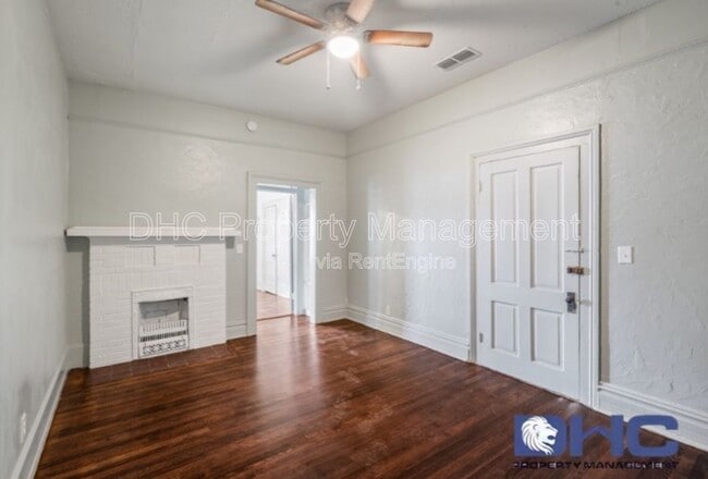 Photo - 3556 E Main St Unit Apt 4