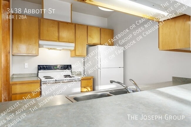 Photo - 3438 Abbott St