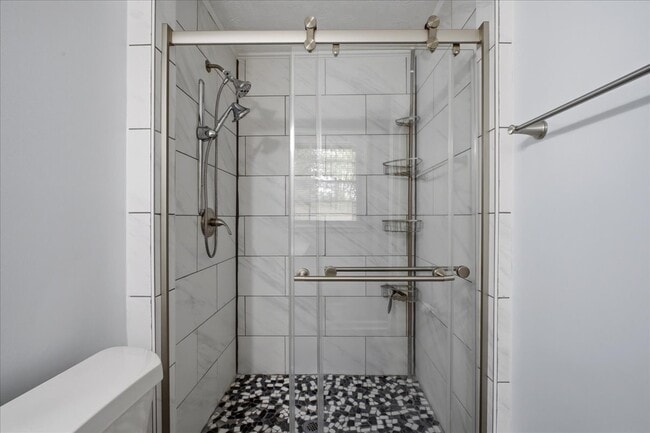 Photo - 641 Amber Pl SW