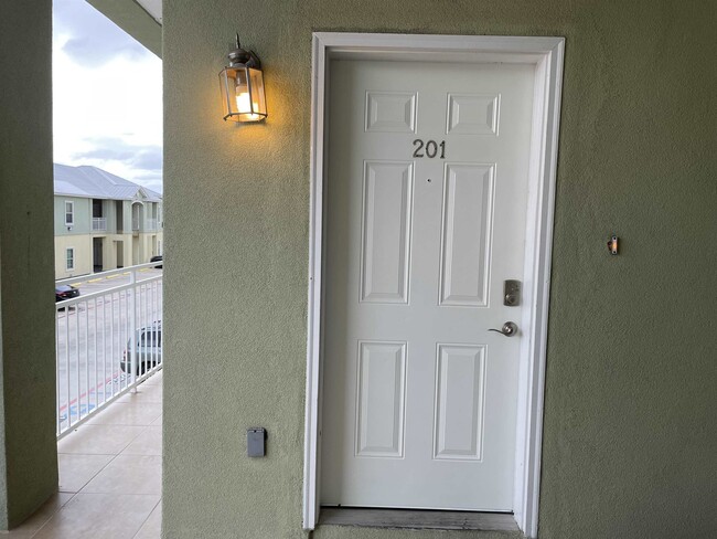 Building Photo - 5402 Marcella Ave Unit #201A