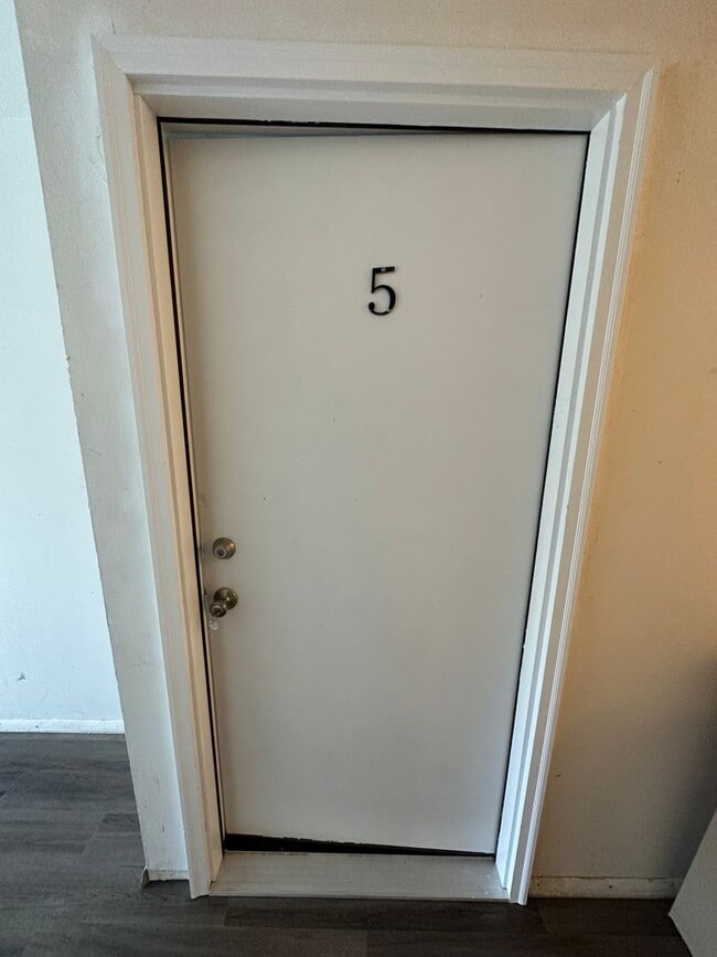Photo - Move in ready 1 bedroom/1 bath in Edgewate...