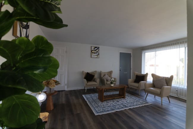 Photo - 1039 Salem Ave Unit 3