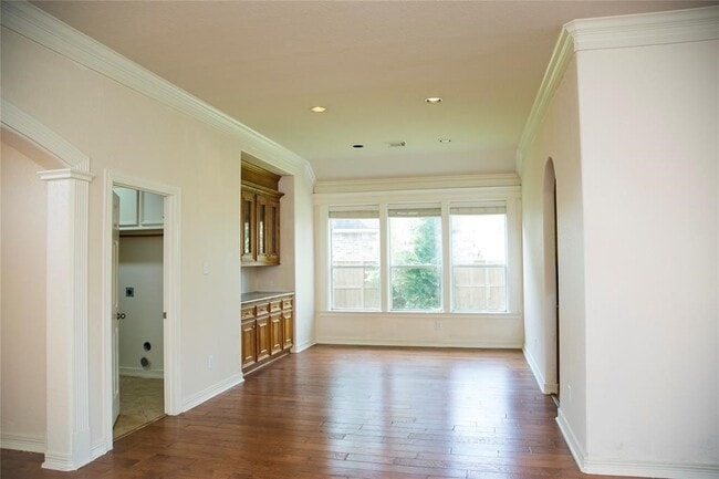 Photo - 2032 Cork St