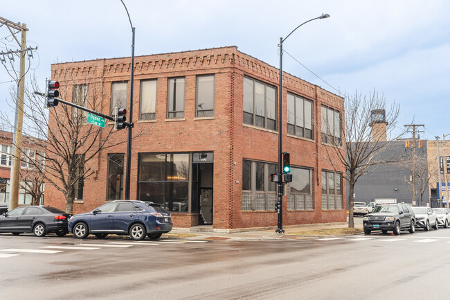 Building Photo - 300 N Ogden Ave Unit 1 Rental