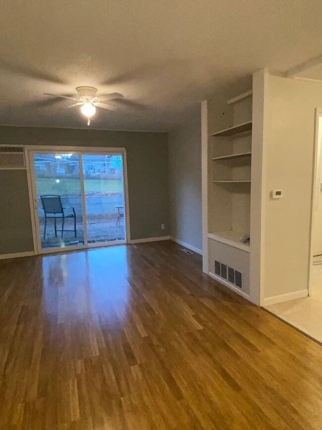 Photo - ~ FALL FEELS (And DEALS!) ~ 2 Bedroom, 1 b...