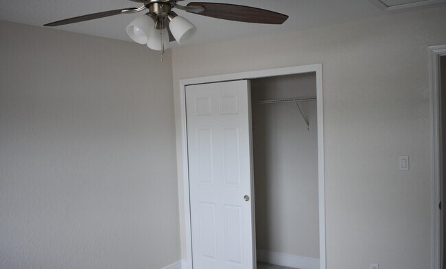 Photo - 207 Southland Dr