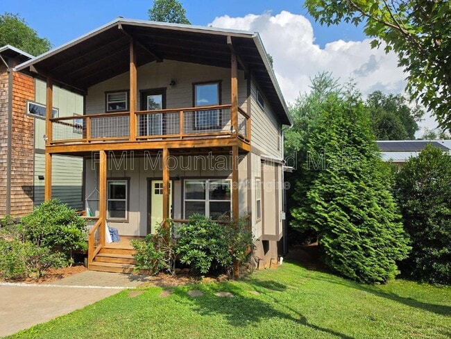Photo - 156 Bradley St