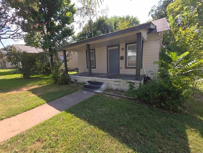 Building Photo - 1721 N Olive St Rental