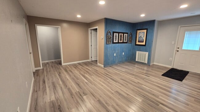 Building Photo - 242 Eastanaula Rd Rental