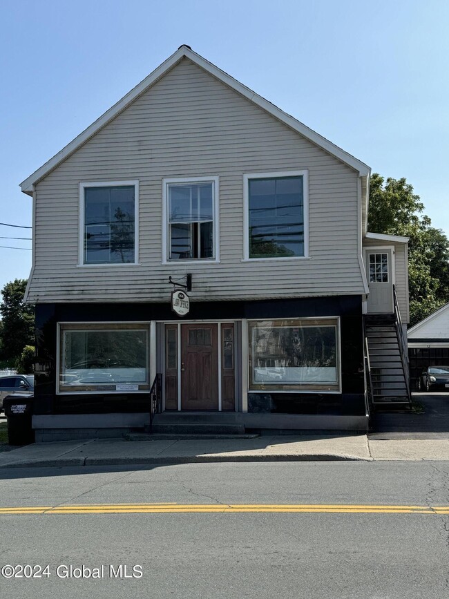 Building Photo - 164 Main St Unit 1
