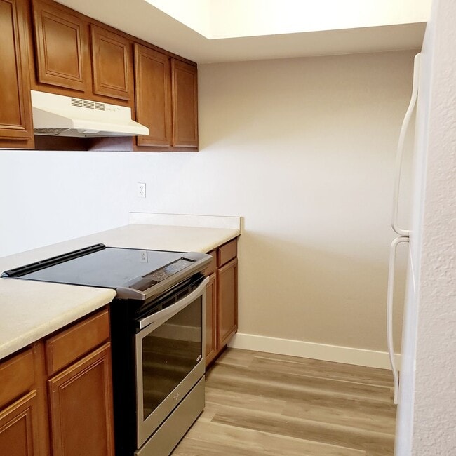 Photo - 1402 E Guadalupe Rd