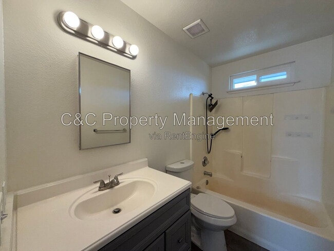 Photo - 21490 Bear Valley Rd