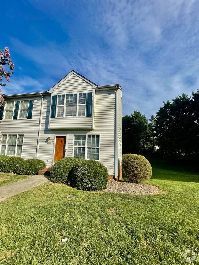 Building Photo - 198 Mulberry Cir Rental