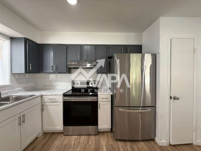 Photo - 302 Kingsman St