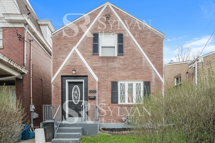 Charming brick 3-bedroom, 1-bath home feat... - Charming brick 3-bedroom, 1-bath home feat...