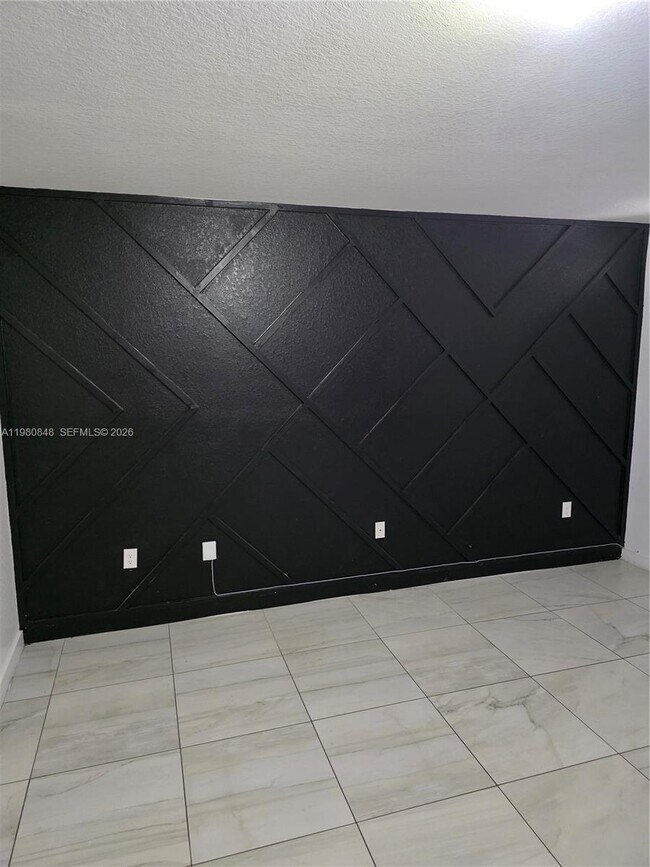 Photo - 600 NE 4th Ter